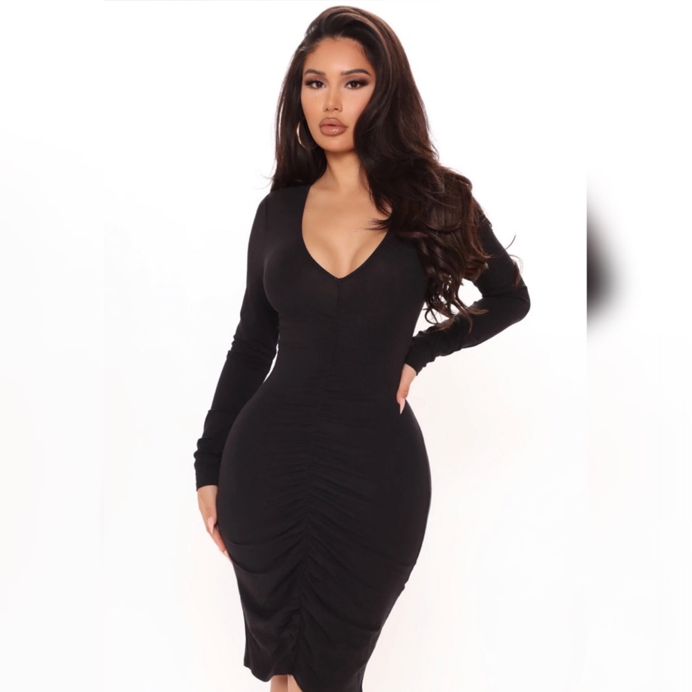 LAVENDER Fashion Nova ruched dress. NWT!